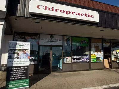 https://accidentcarechiropractic.com/wp-content/uploads/2022/03/McMinnville-Chiropractor-Clinic.jpg