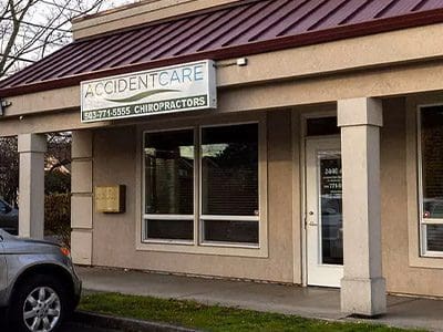 SE Portland Chiropractor Clinic front doors.
