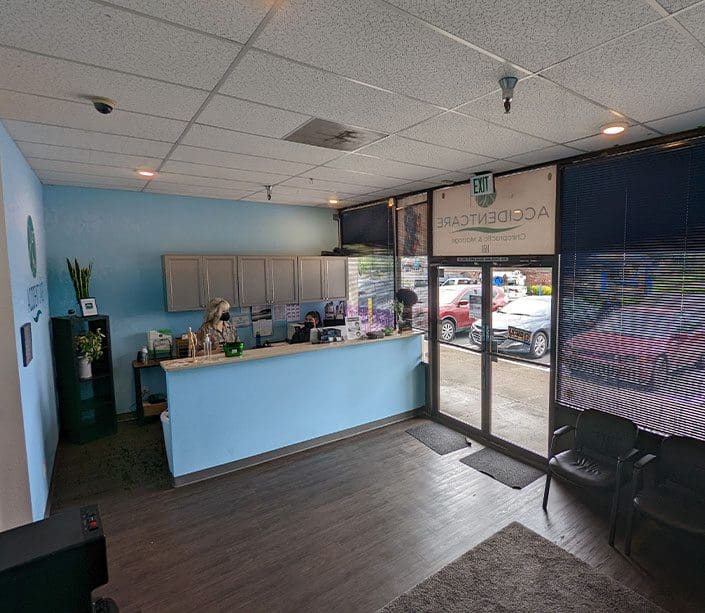 McMinnville Chiropractor Clinic front desk and patient reception area.