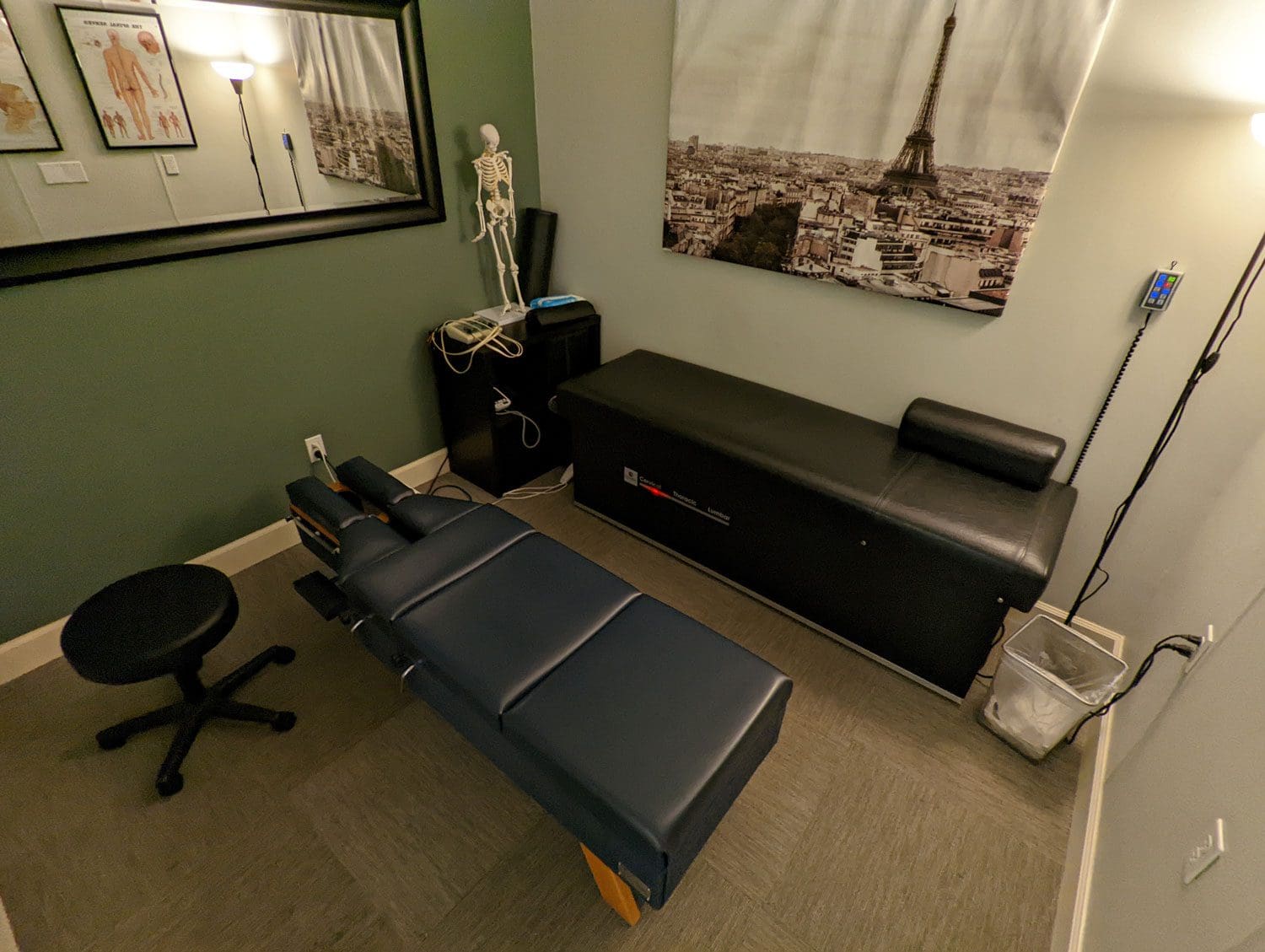 NE Portland Chiropractic clinic treatment room