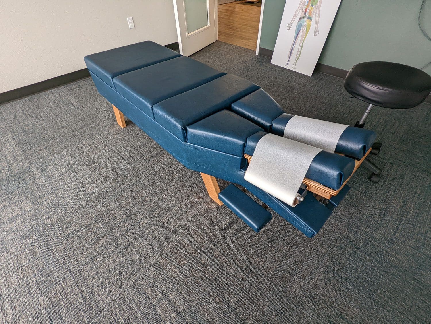 A chiropractic table