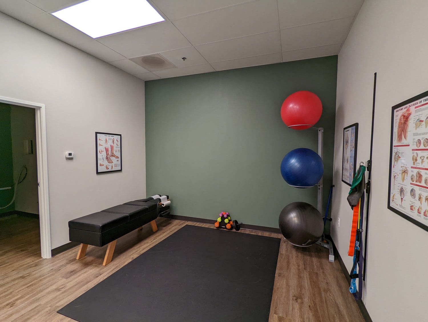 South Salem physical therapy and rehabilitation room.
