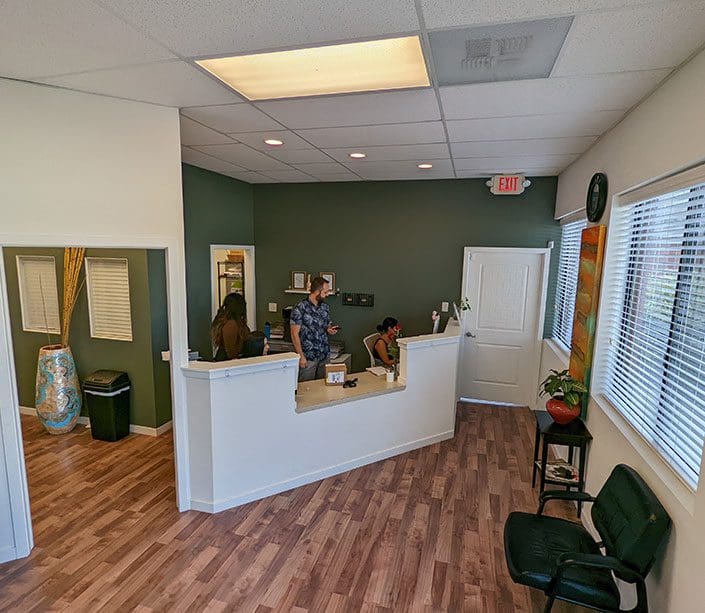 Tigard Chiropractor Clinic front desk and patient reception area