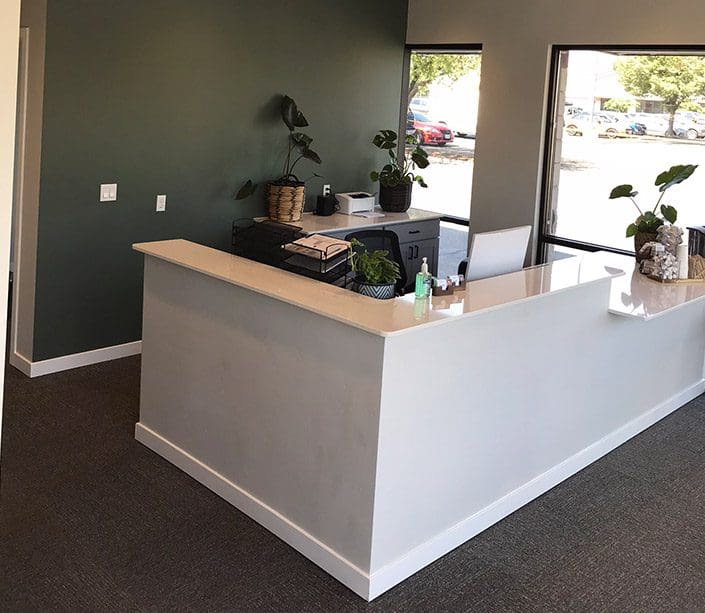 Bend Chiropractic clinic front desk and reception.
